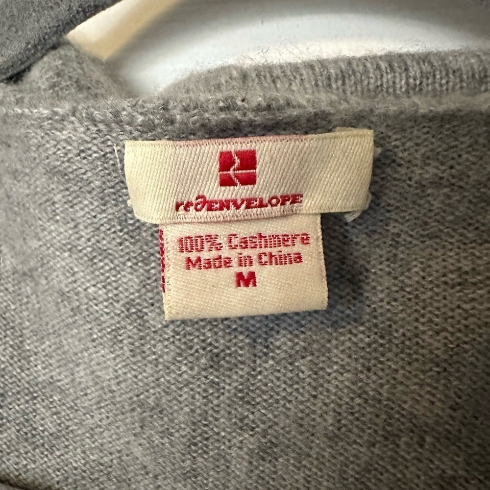 Red Envelope 100% Cashmere Medium Gray Robe - Picture 4 of 8